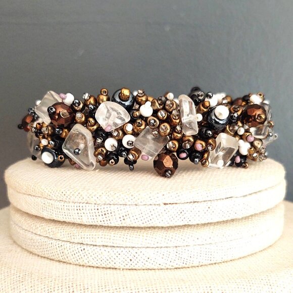 Seed bead and bead magnetic closure bracelet - Picture 5 of 14